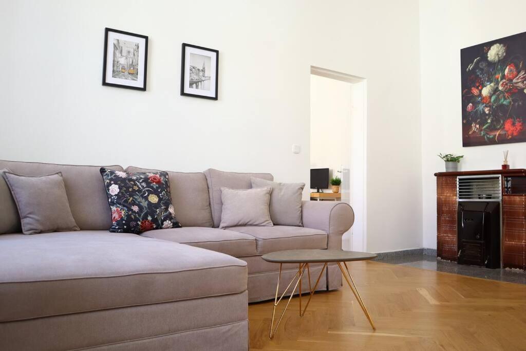 Bloom - Cozy Apartment, 5 Stops To City Center Βιέννη Εξωτερικό φωτογραφία