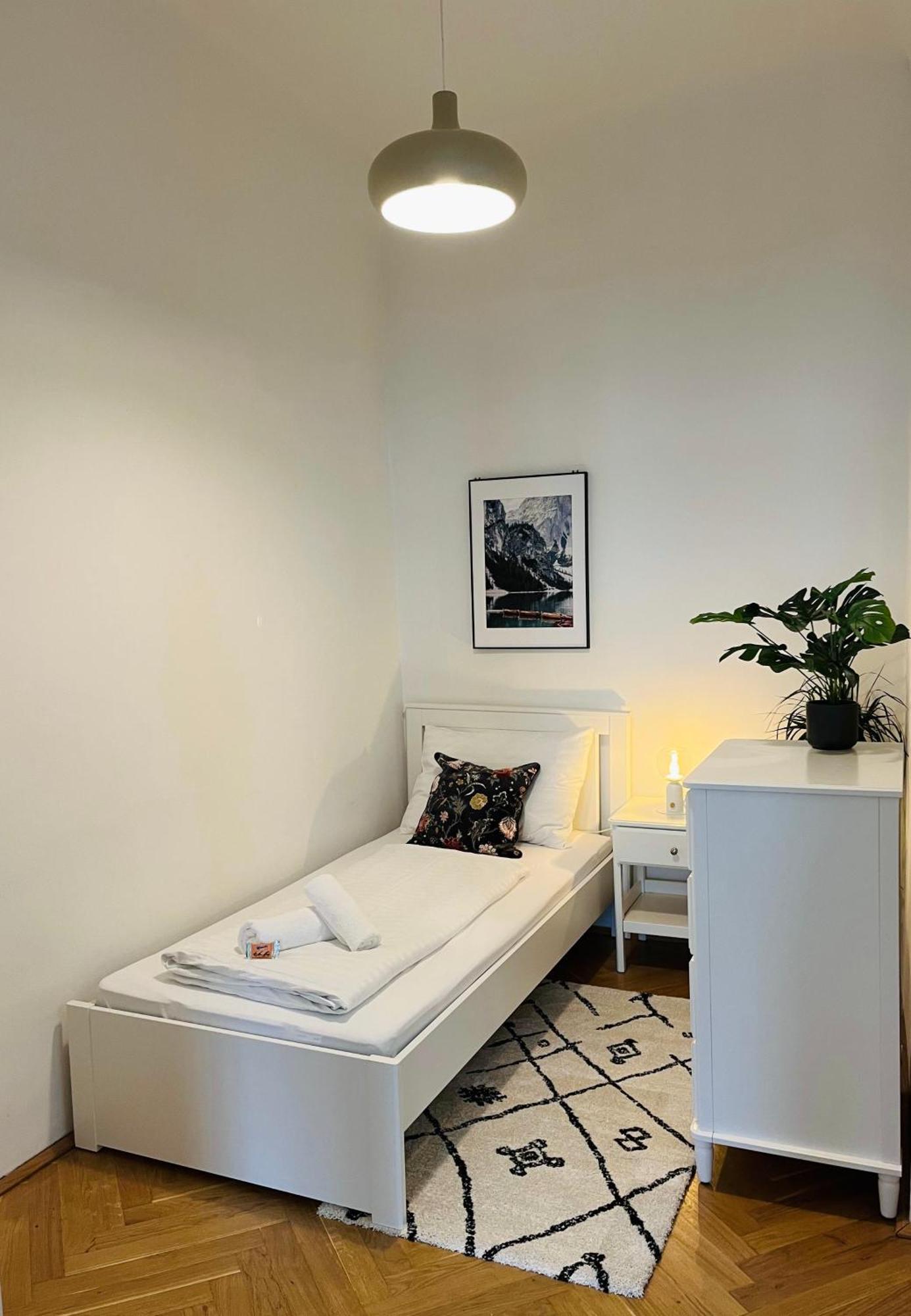 Bloom - Cozy Apartment, 5 Stops To City Center Βιέννη Εξωτερικό φωτογραφία